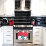 Декорирование кухни в черно-белом цвете