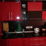 Эконом вариант красно-черной кухни. Фото 10