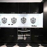 Декорирование кухни в черно-белом цвете