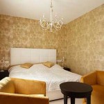 Светлые обои в оформлении спальни - Комбинация 8 фото