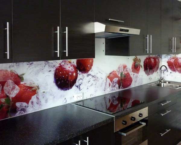 Цвет скинали для кухни венге. Фото 13